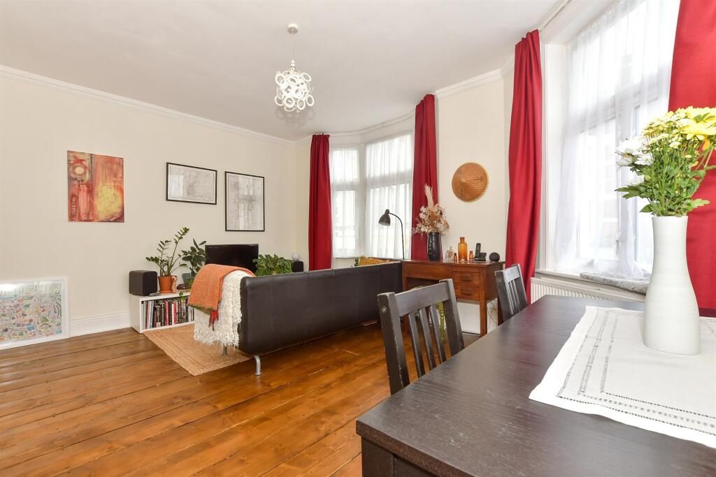 Lounge/Diner