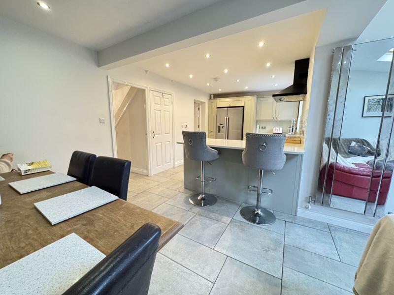 Kitchen/Dining