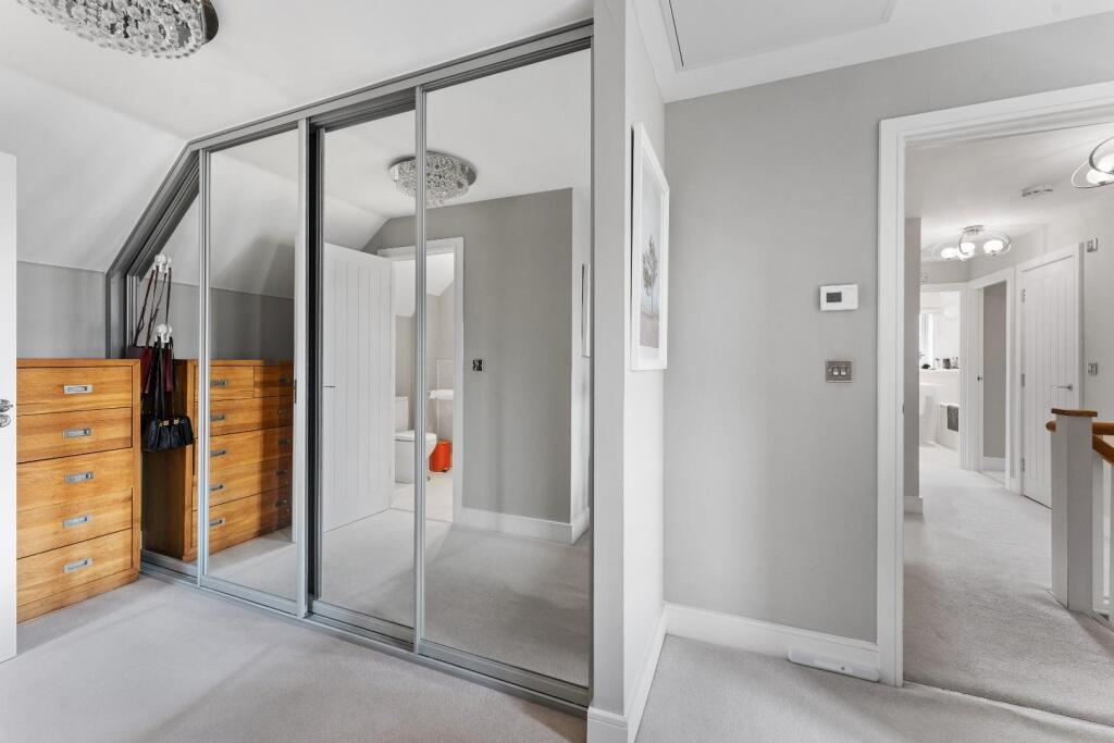 1.8 - dressing room.jpg