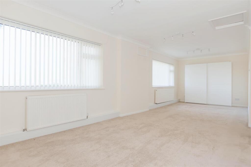 For Sale by Aspire Residential | London Road