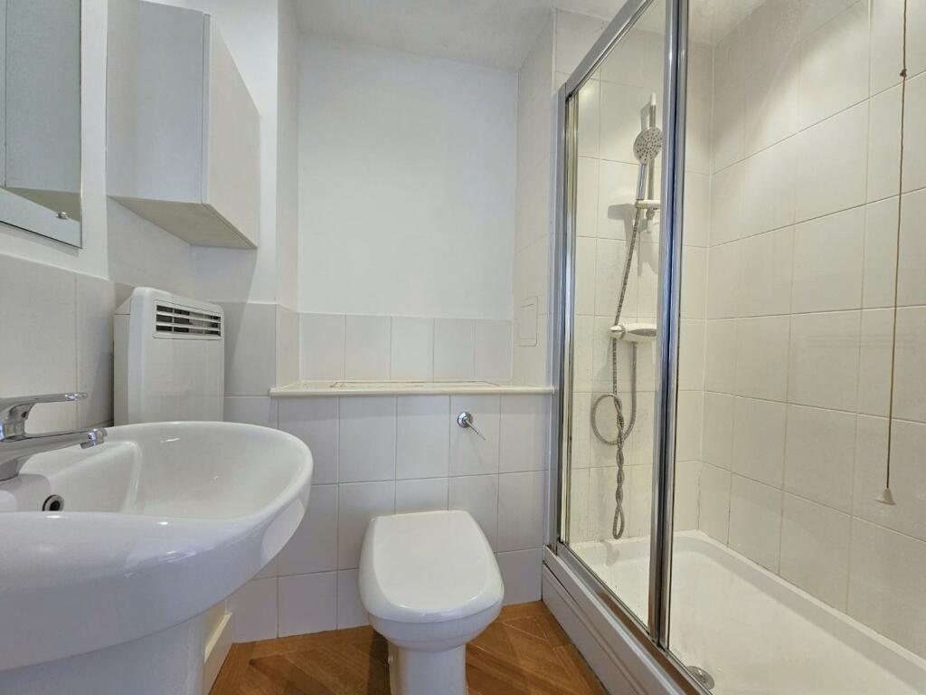 Ensuite.jpg