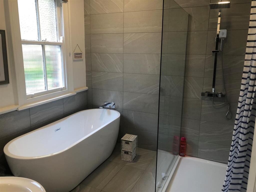 68 buston bathroom.jpg