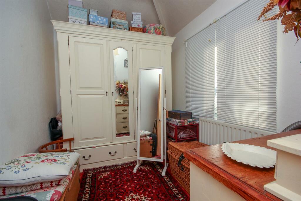 Bedroom 3.jpg