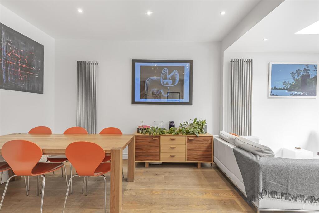 James_anderson- aemesdyke_avenue-sw14__1_.jpg