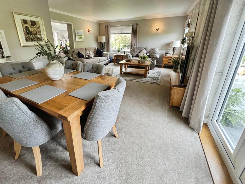 Living &amp; Dining Room