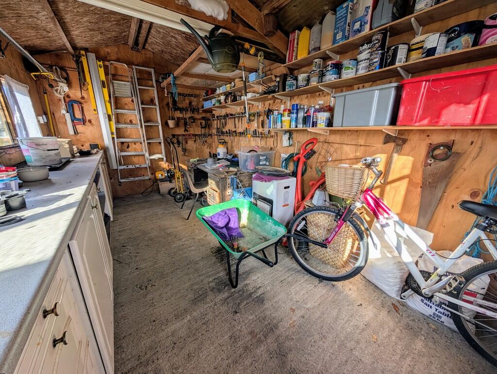 PXL_20251027_1132...