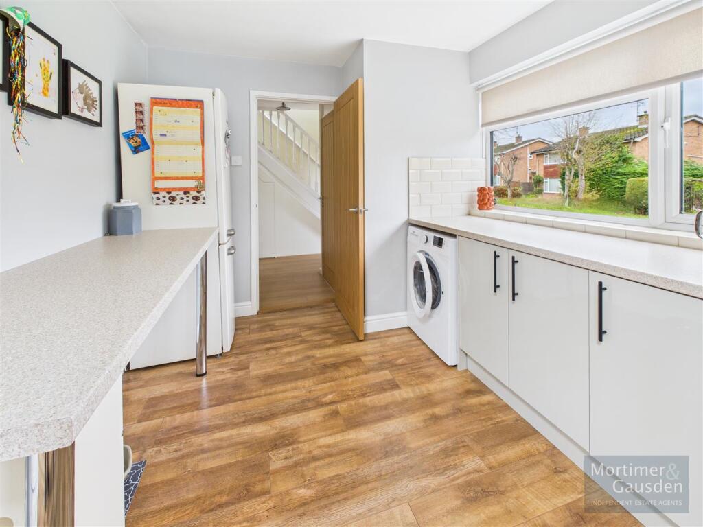 Utility/Breakfast Area