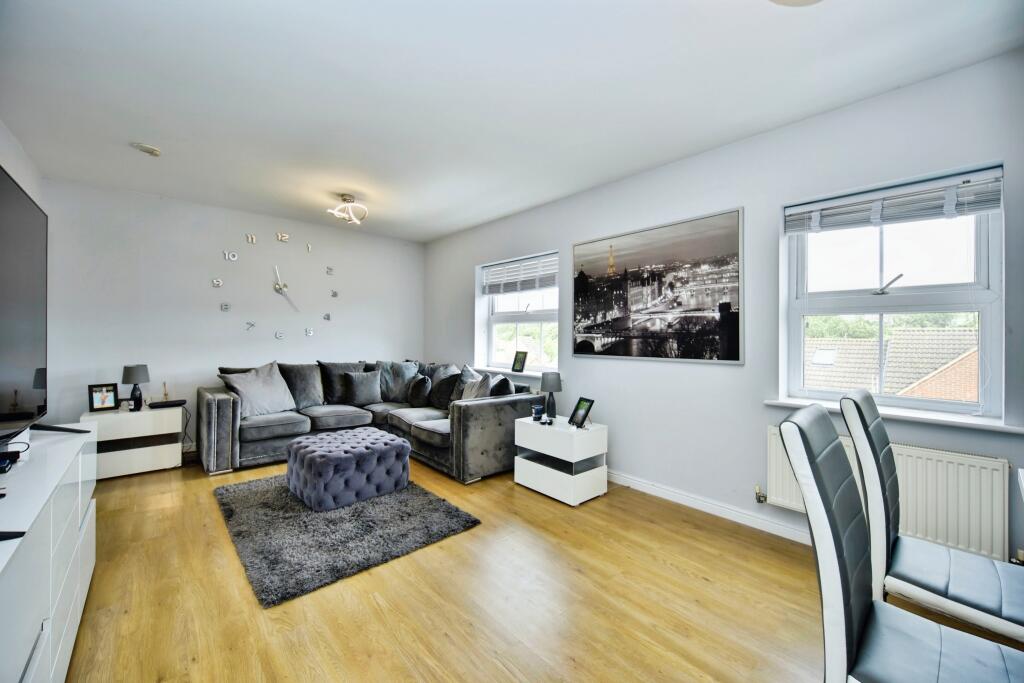 Open Plan Lounge &amp; Dining View