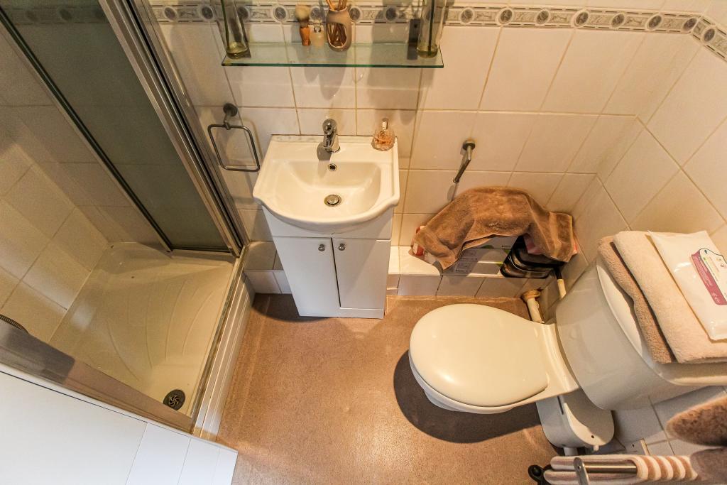 Master en-suite