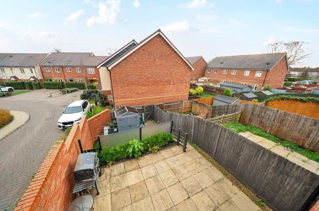 1386349-18-694282...