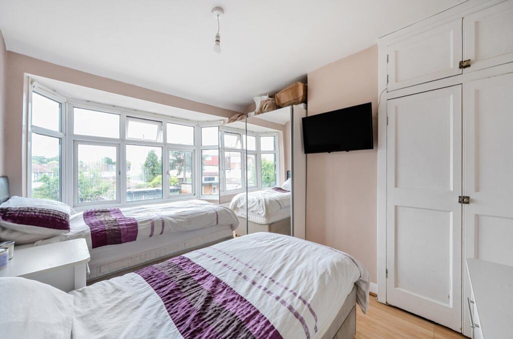 1289090-27-6825f25ea8620-ARW1289090-27-6825f25ea86