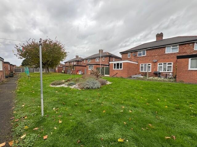 Communal garden (2).jpg