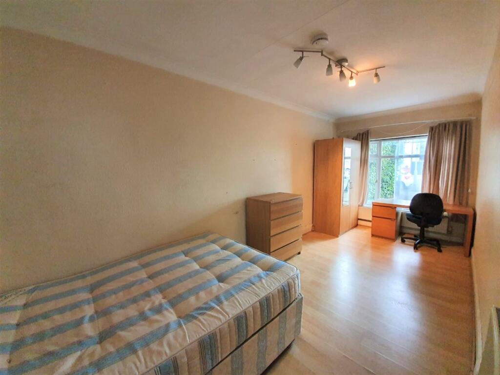 ff56e7a3-621f-4ea9-a738-0ca1db4f601d