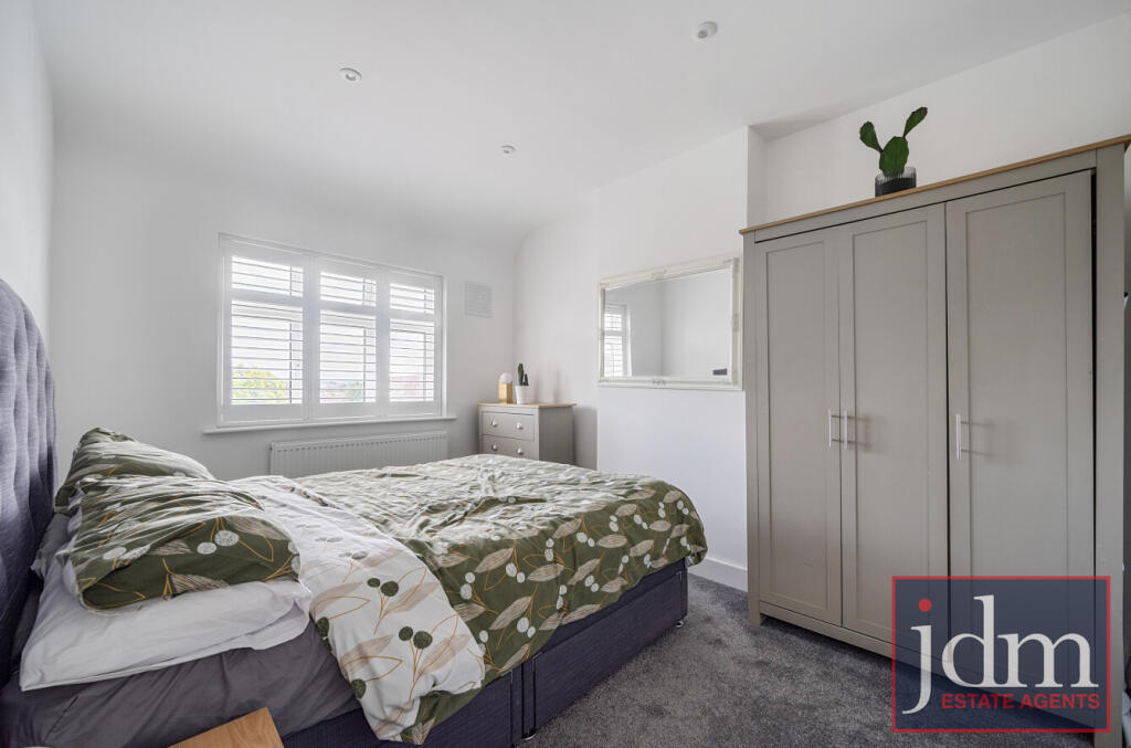 3025f228-f5e6-459...