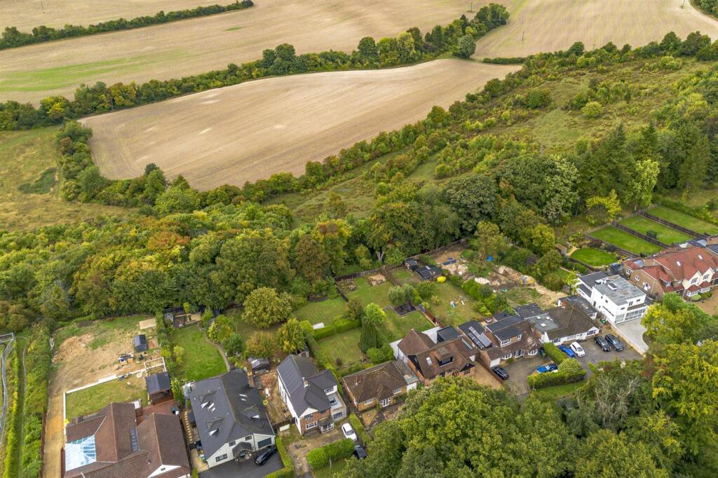 thumbnail_Marchwood, Hammersley Lane, HP13 7BY Dro
