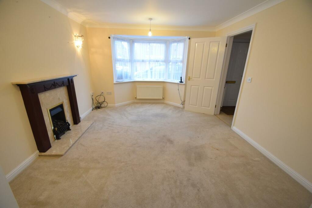 10 Madeira Way lounge 2.JPG