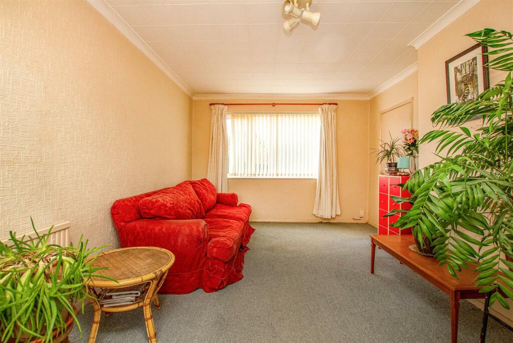 Sitting/Dining Room