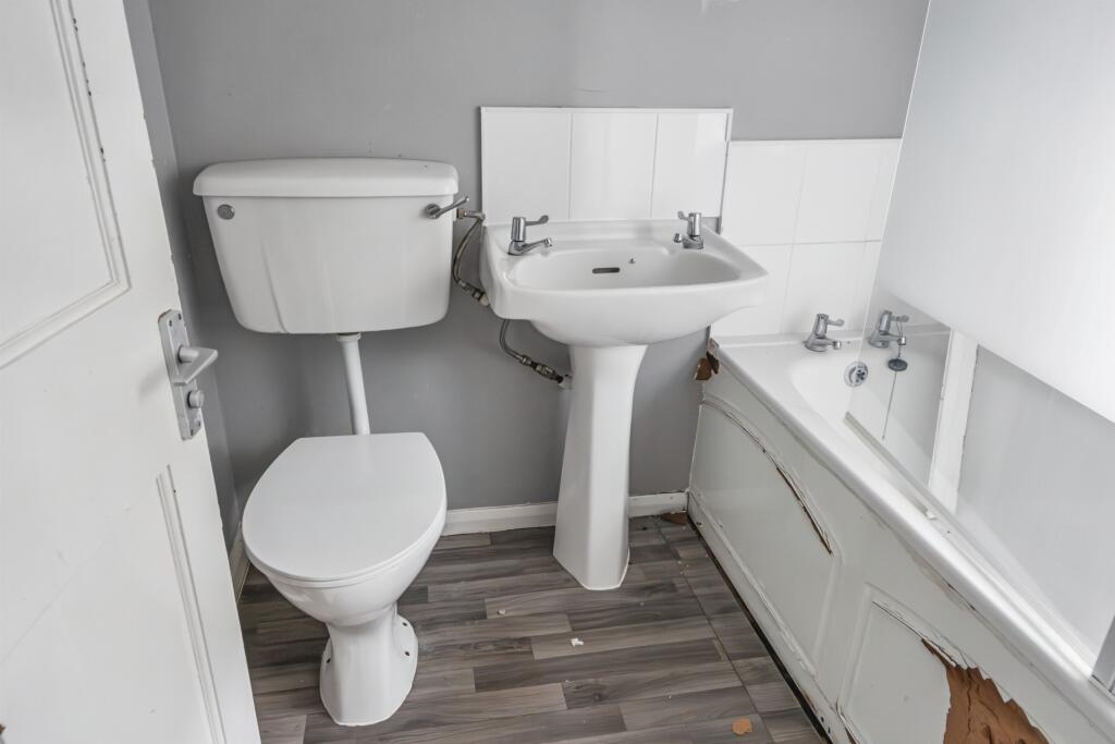 134 Wood Lane, Chippenham, Wiltshire, SN15 3DZ