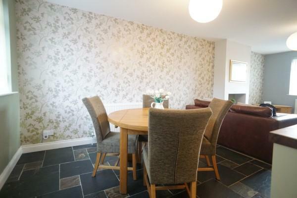 Kitchen / Dining Area