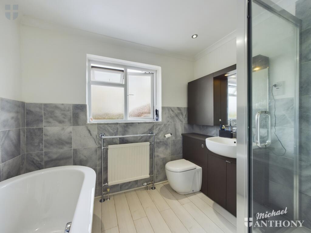 CAM01064G0-PR0399-STILL024