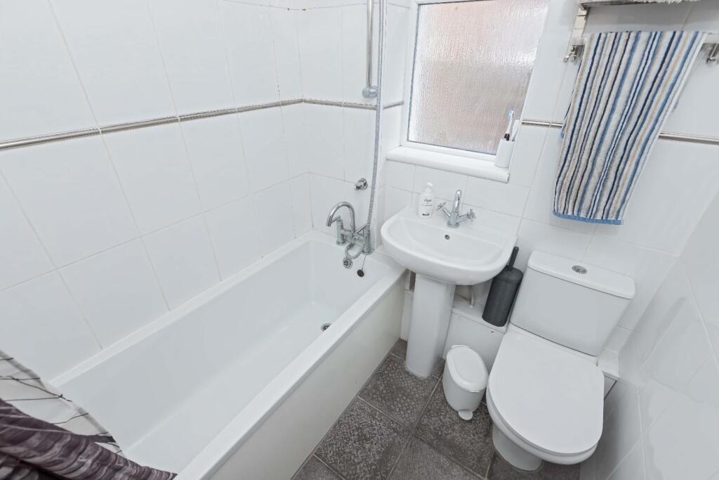 Bristol Avenue_8.jpg