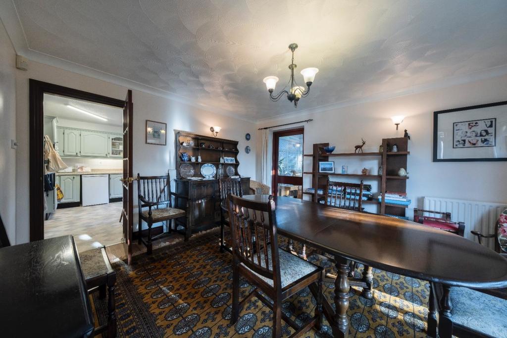 Meadow House-007.JPG