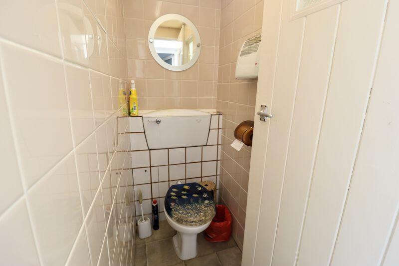 CLOAKROOM