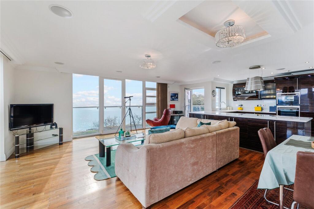 Kitchen/Living/Diner