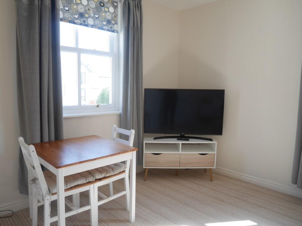 Living Room/Dinin...