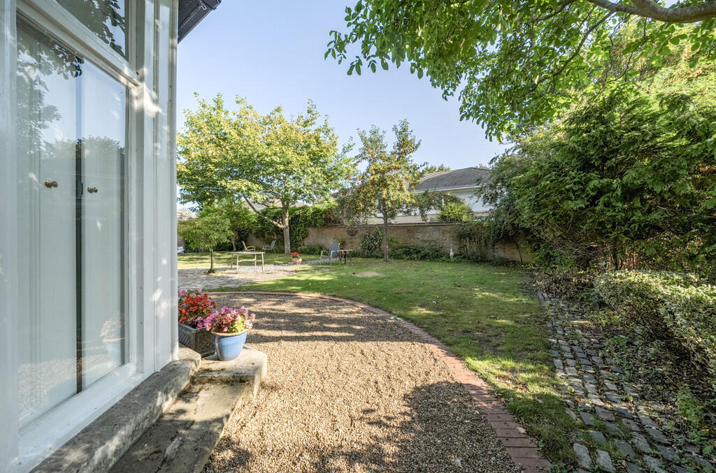 1340246-15-689ef2...