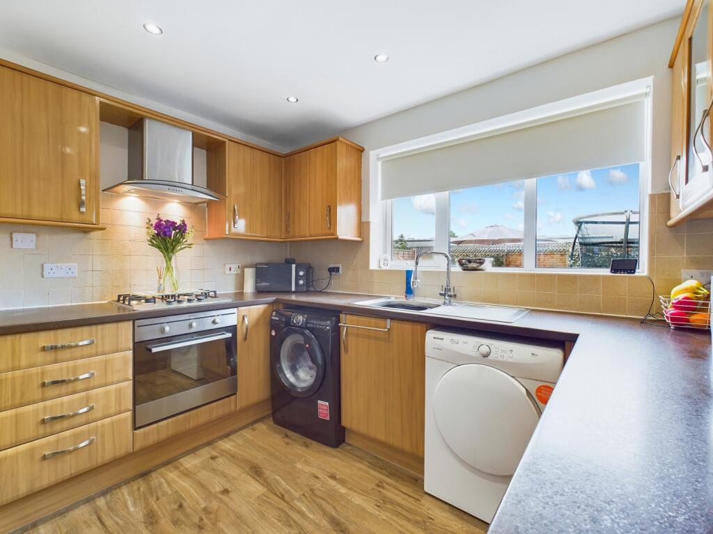 CAM03162G0-PR0130-STILL004