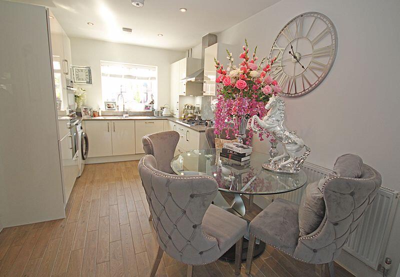 Kitchen dining room
