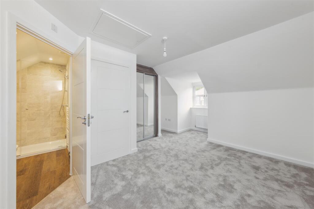 3-Electric-Close2c-Catteshall-Court2c-Godalming-GU