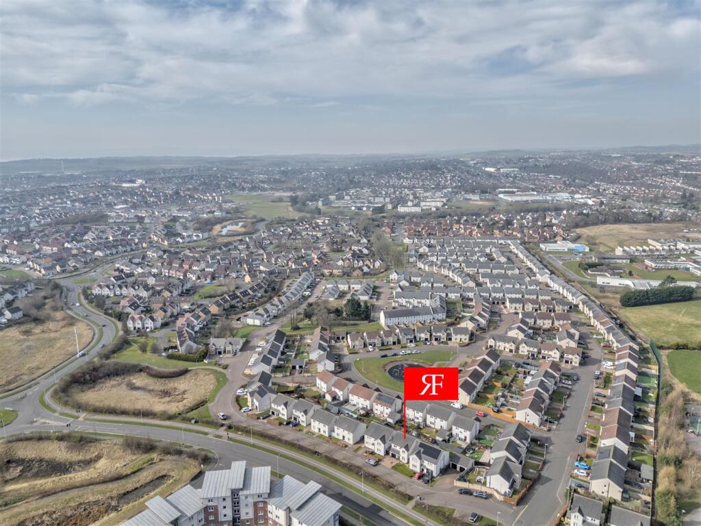 4 McBaith Way Dunfermline-6.JPG