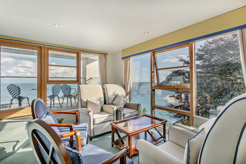 Homeowners Lounge
