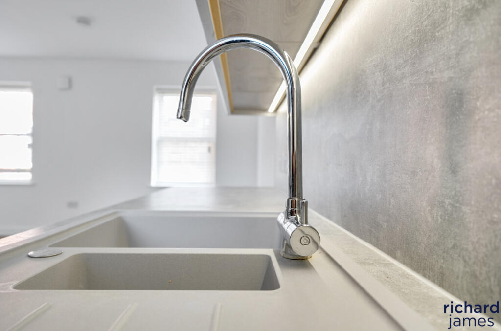 7ec397e0578547ba91daa23db6dad10c