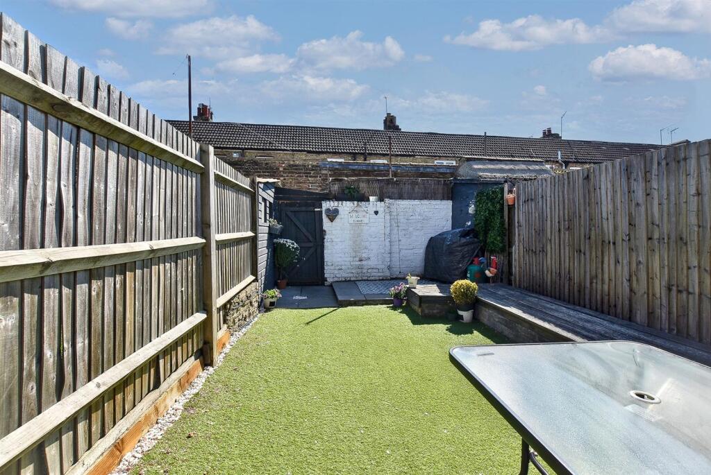 Rear Garden..jpg