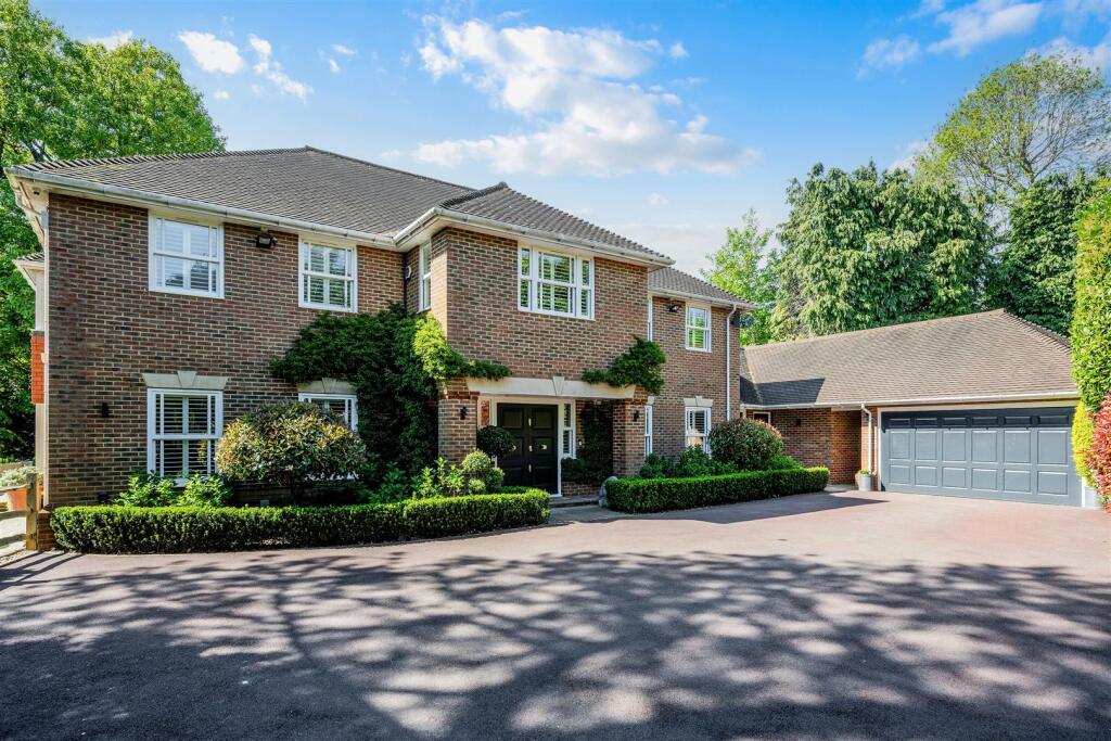 WHISTLER HOUSE EXTERNALS  (2).jpg