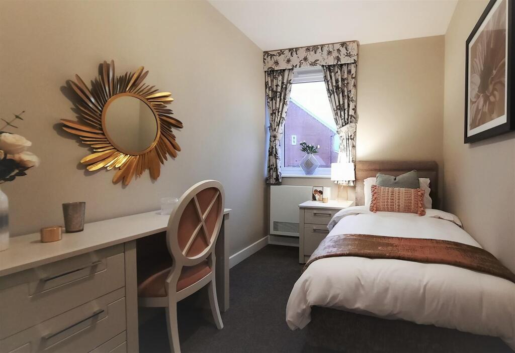 FCC Bed 2.jpg