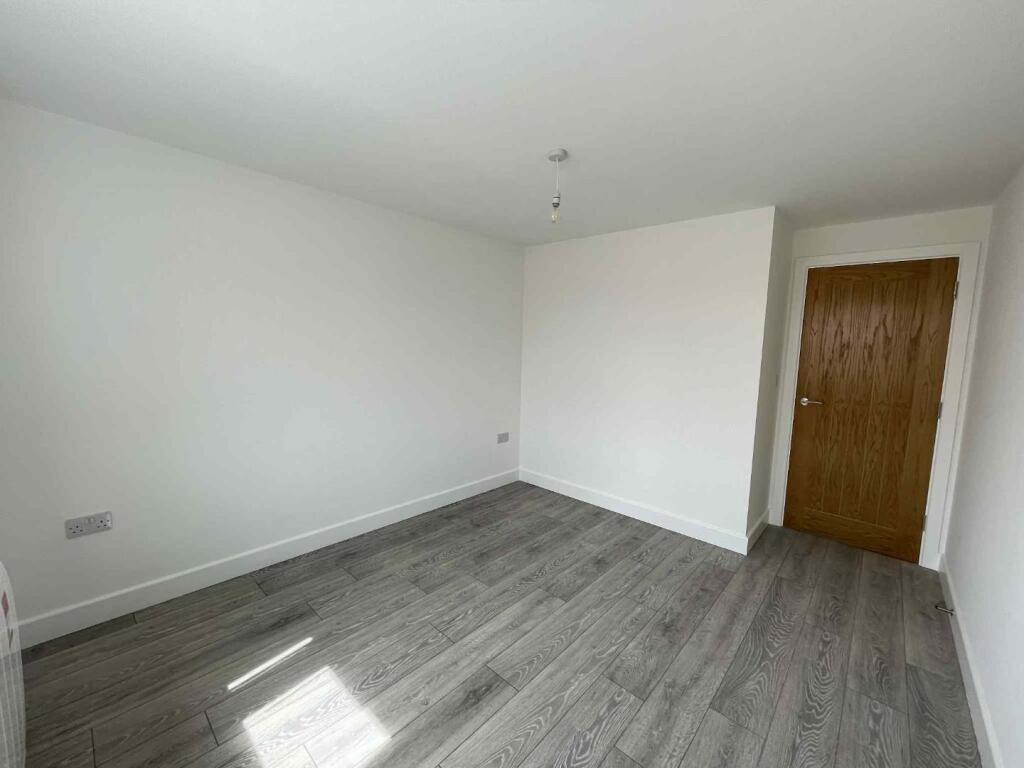 Copenhagen Flat 13 Primary Bedroom 2.jpg