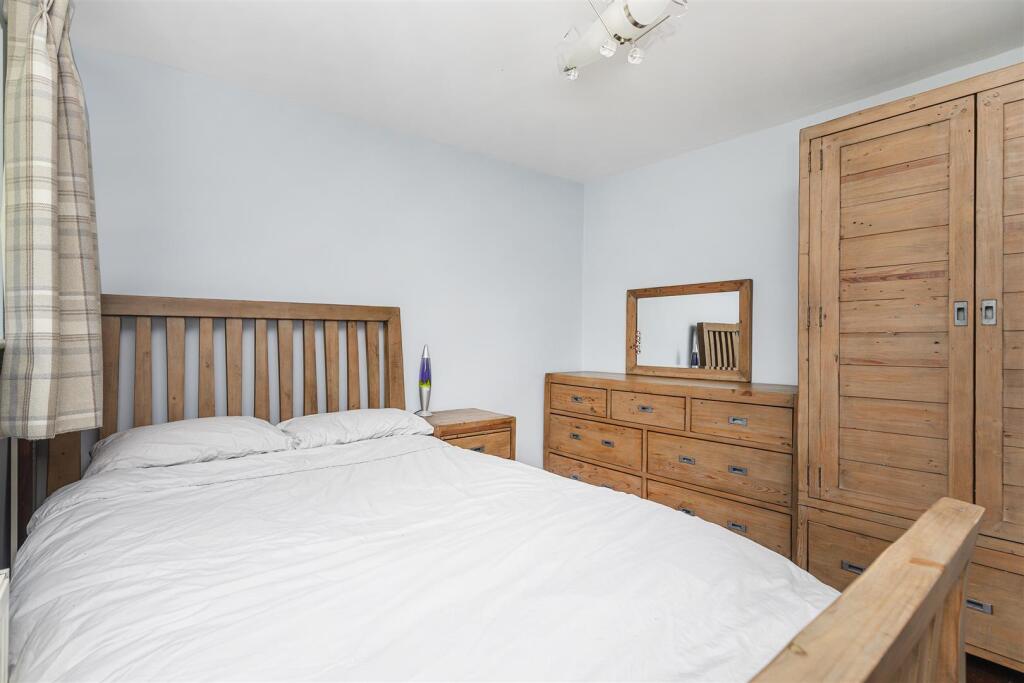 Bramleys Estate Agents - Cheviot Way - Mirfield (3