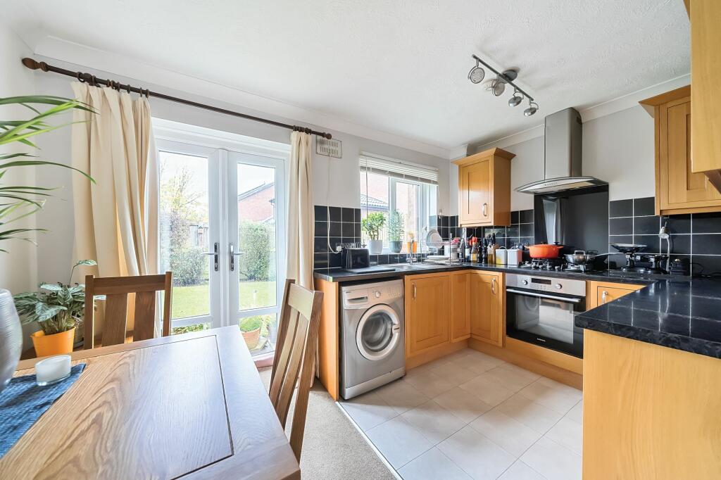 Kitchen/Dining Room (3)