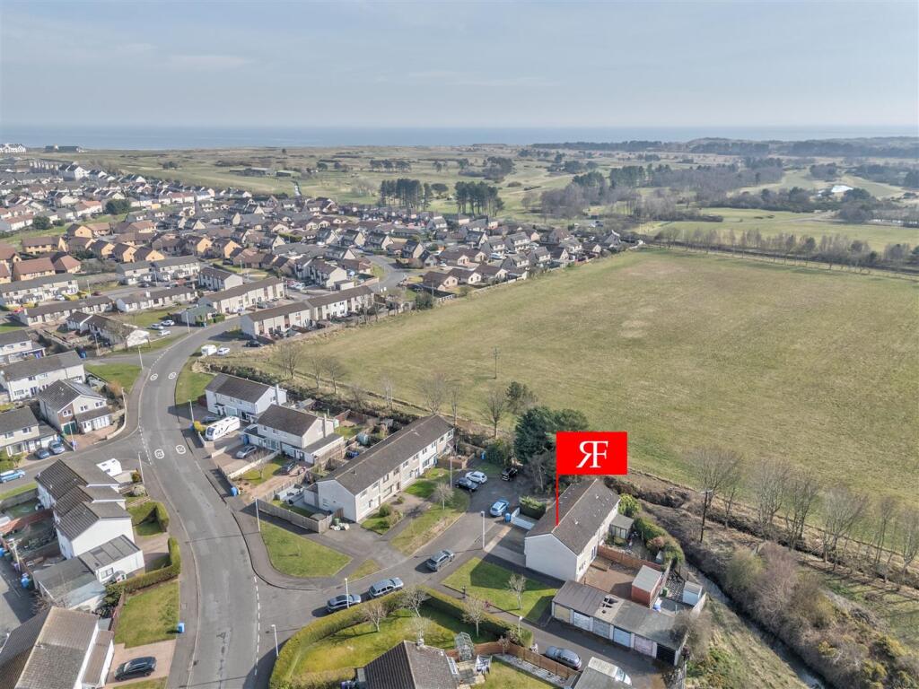 10 McDonald Smith Drive Carnoustie-4.JPG