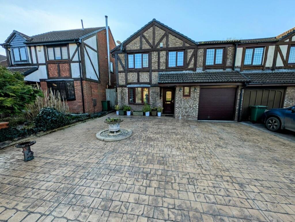 20 Hampden front view.jpg