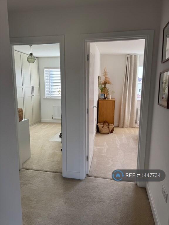 Landing View Into Bedroom 2&amp;3