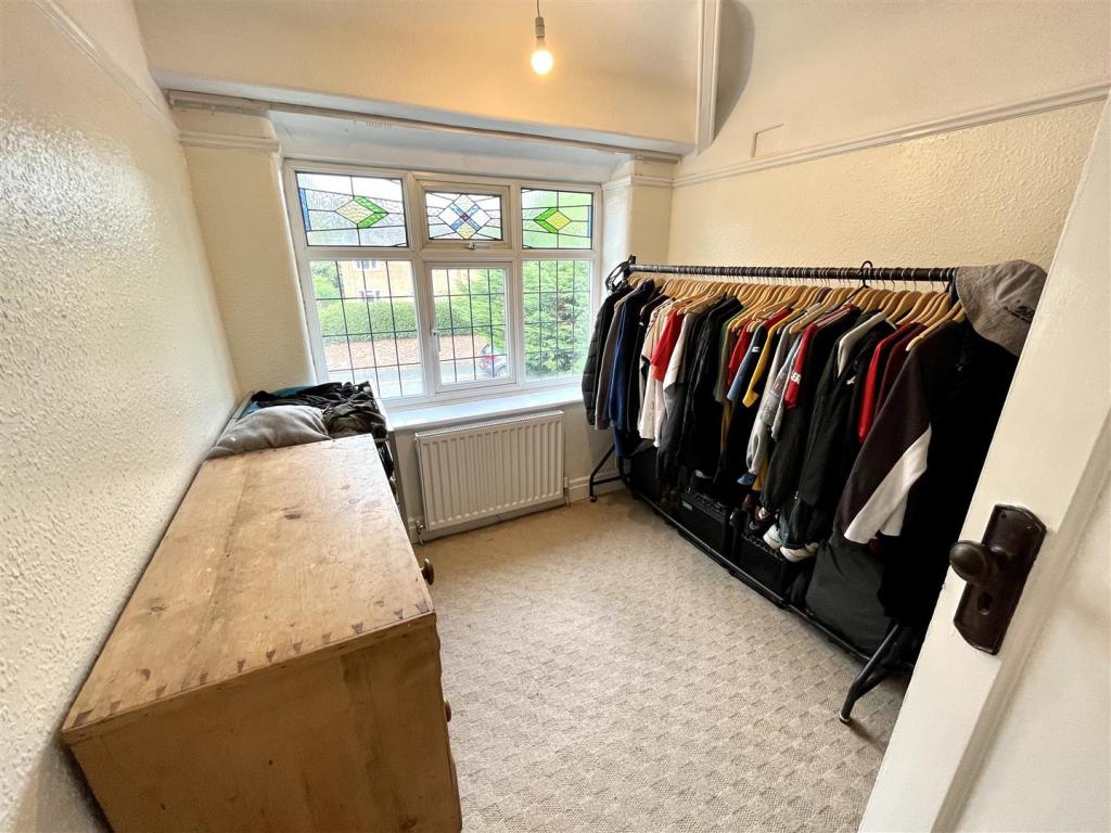 Bedroom 4.jpg