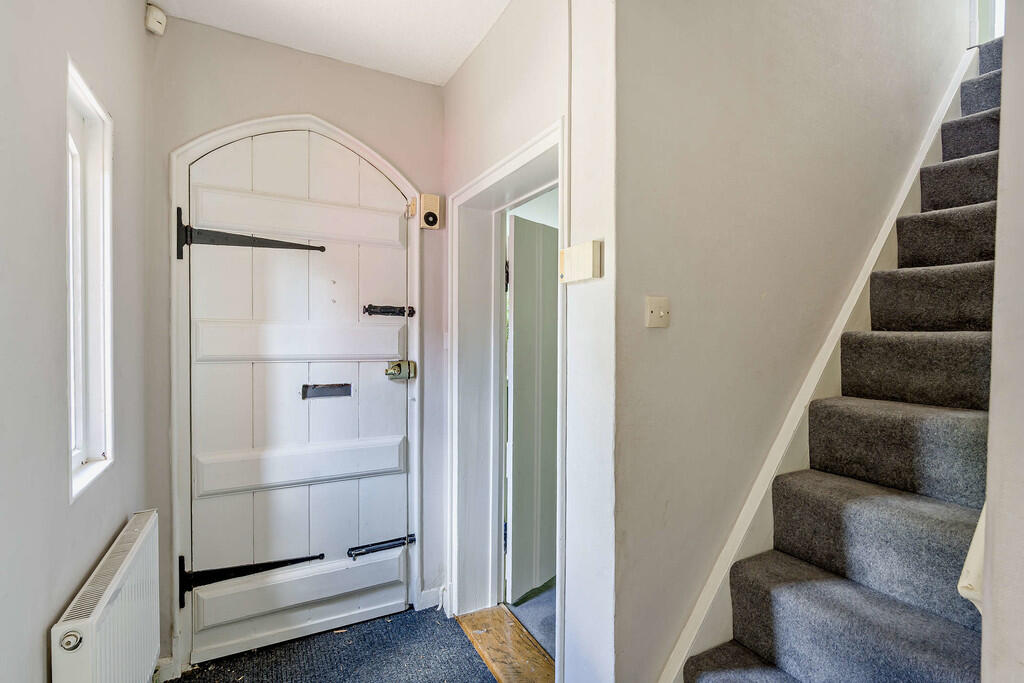 8659306-interior0...