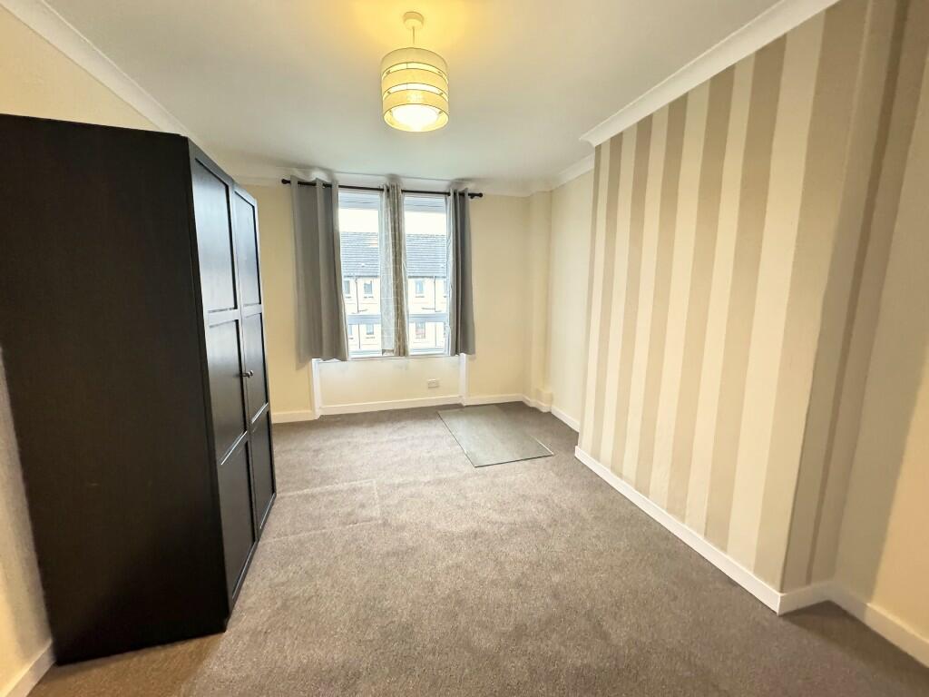 Bedroom 1 (1)