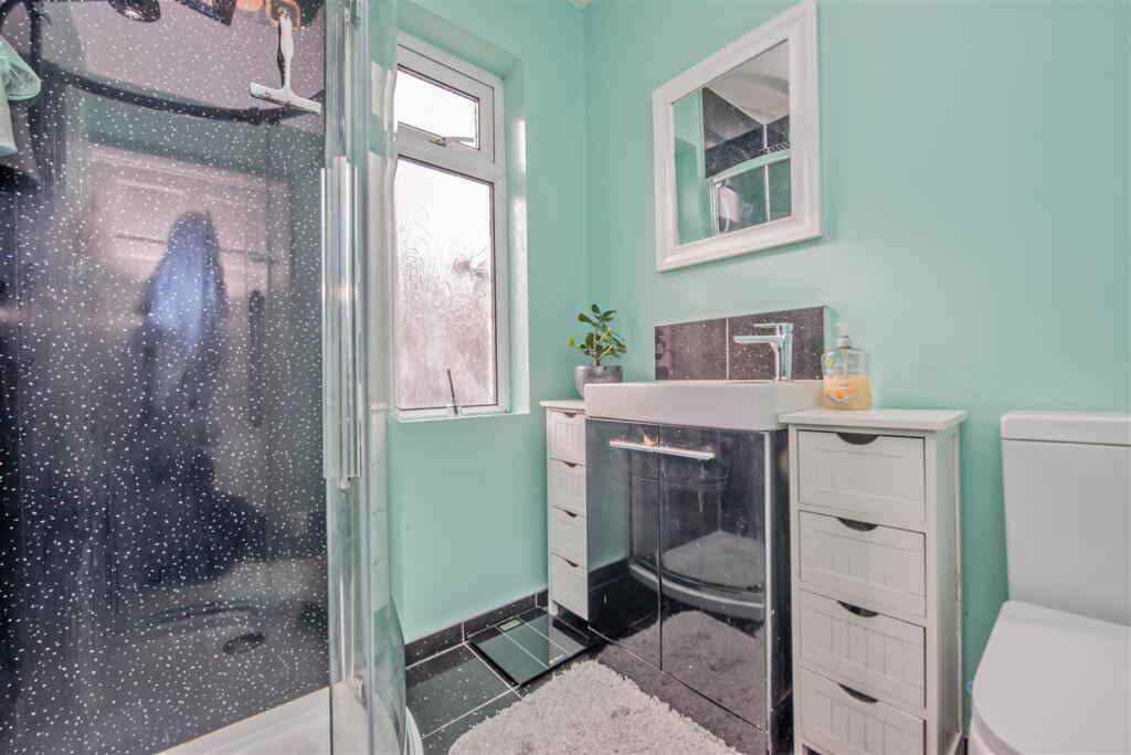 Shower Room / WC:
