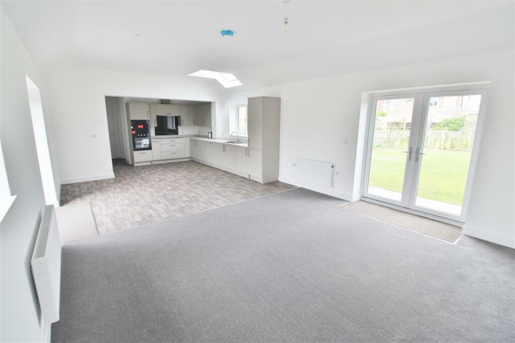 OPEN PLAN SITTING